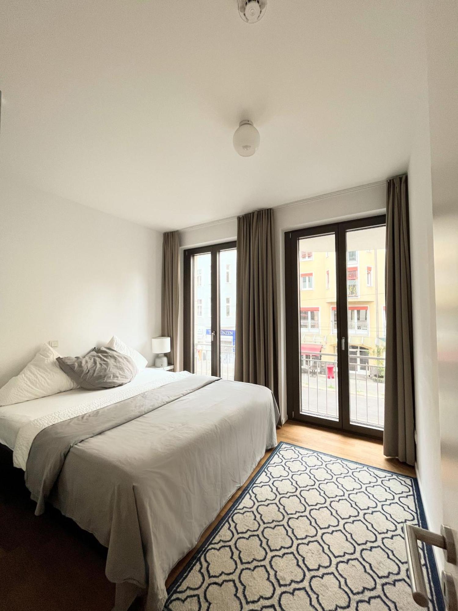 Modern Apartment In Mitte Berlijn Buitenkant foto